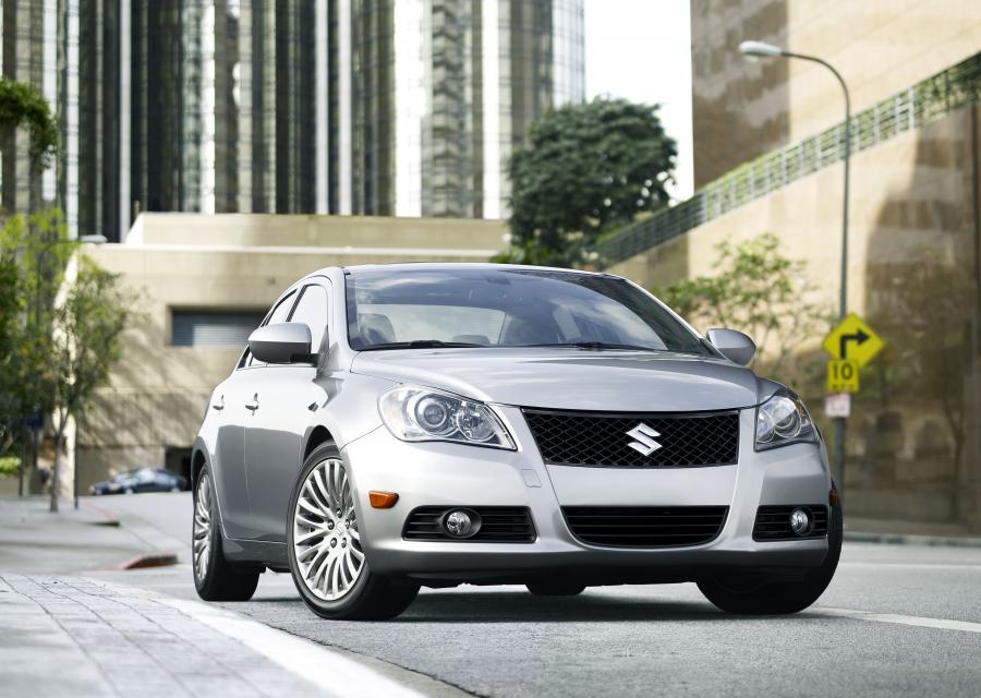  Suzuki Kizashi 2010 года  (фото 45 из 136)
